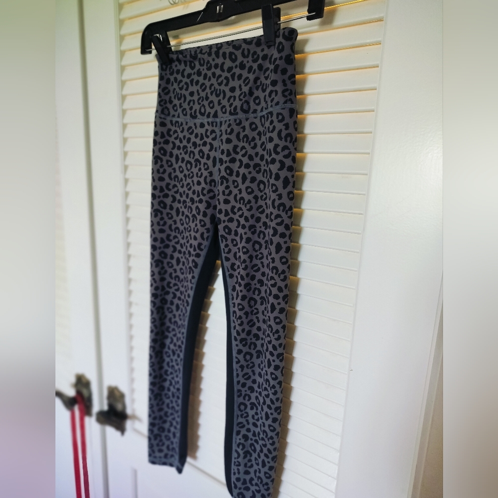 Allfenix XS Leopard Print Leggings Black Gray